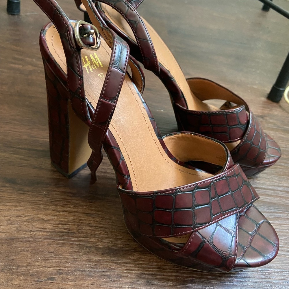 H&M Maroon Heeled Sandals